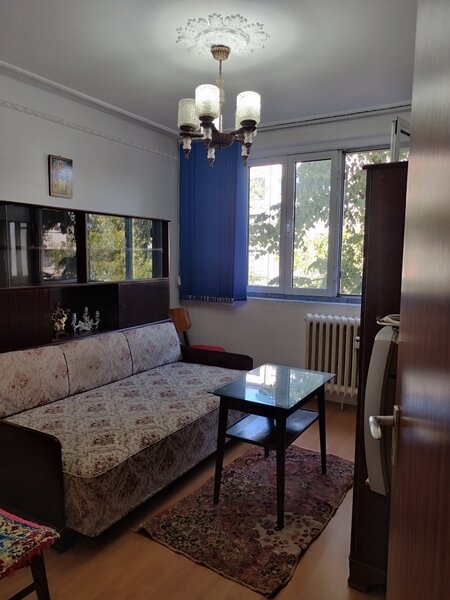 1 Decembrie 1918, Metrou, Titan Auchan 2 camere